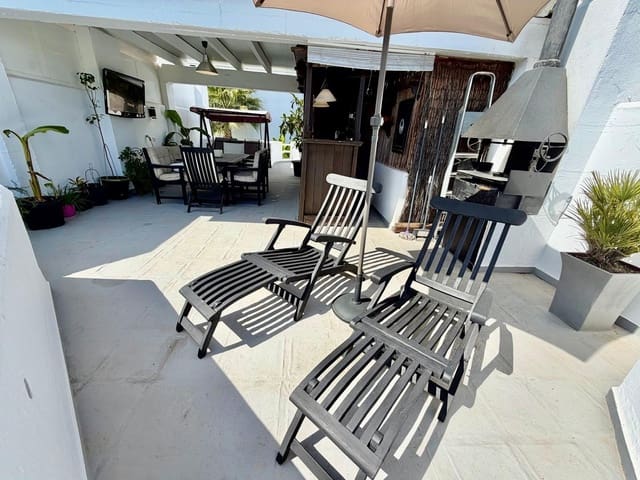 Adosado de 3 habitaciones en Nueva Torrequebrada, Benalmádena en venta con piscina garaje - 599.000 € (Ref: 10025907)