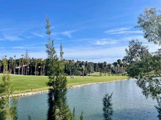 Adosado de 3 habitaciones en Nueva Torrequebrada, Benalmádena en venta con piscina garaje - 599.000 € (Ref: 10025907)