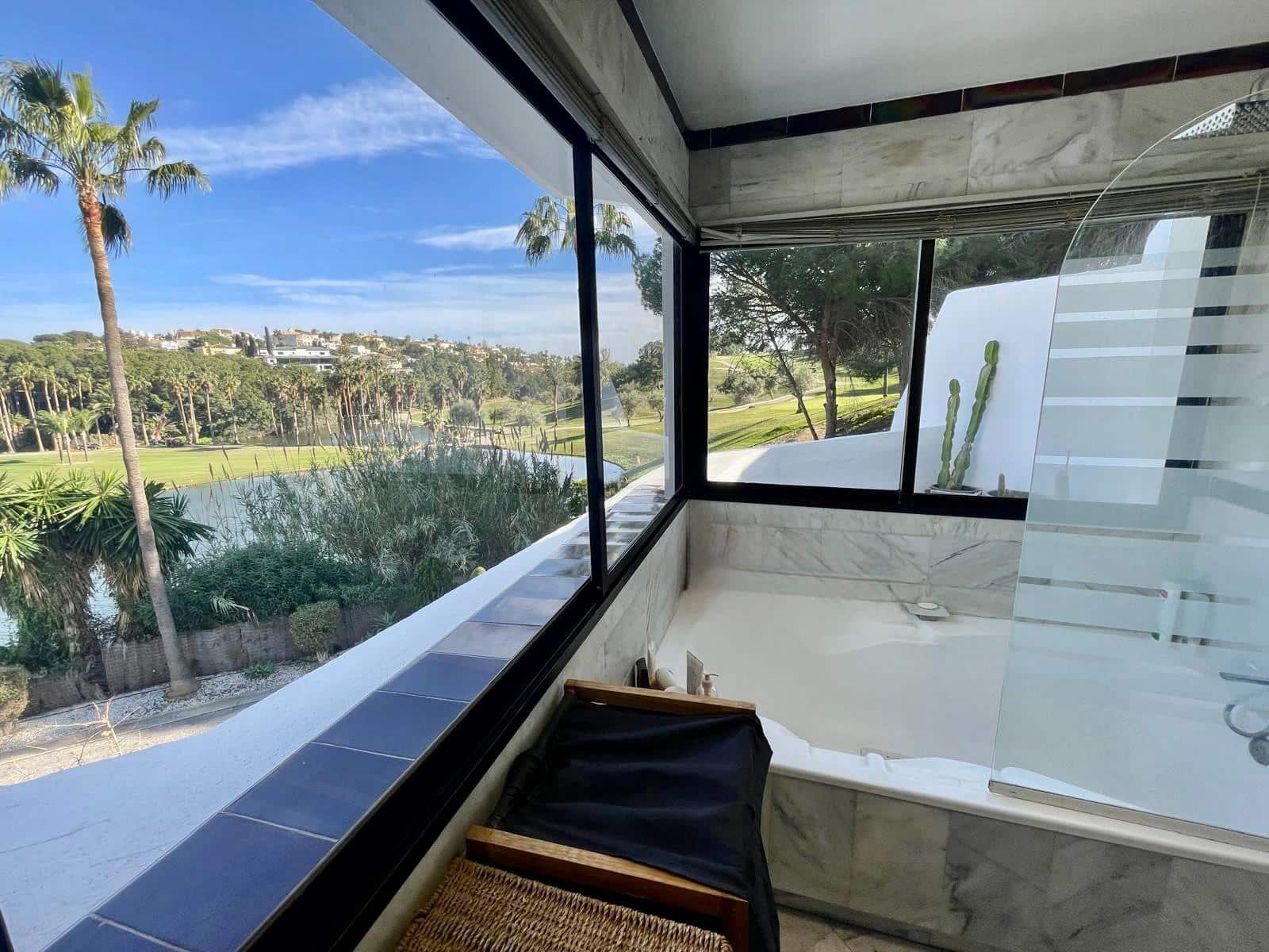 3 Zimmer Reihenhaus zu verkaufen in Torrequebrada mit Pool Garage - 599.000 € (Ref: 10025907)