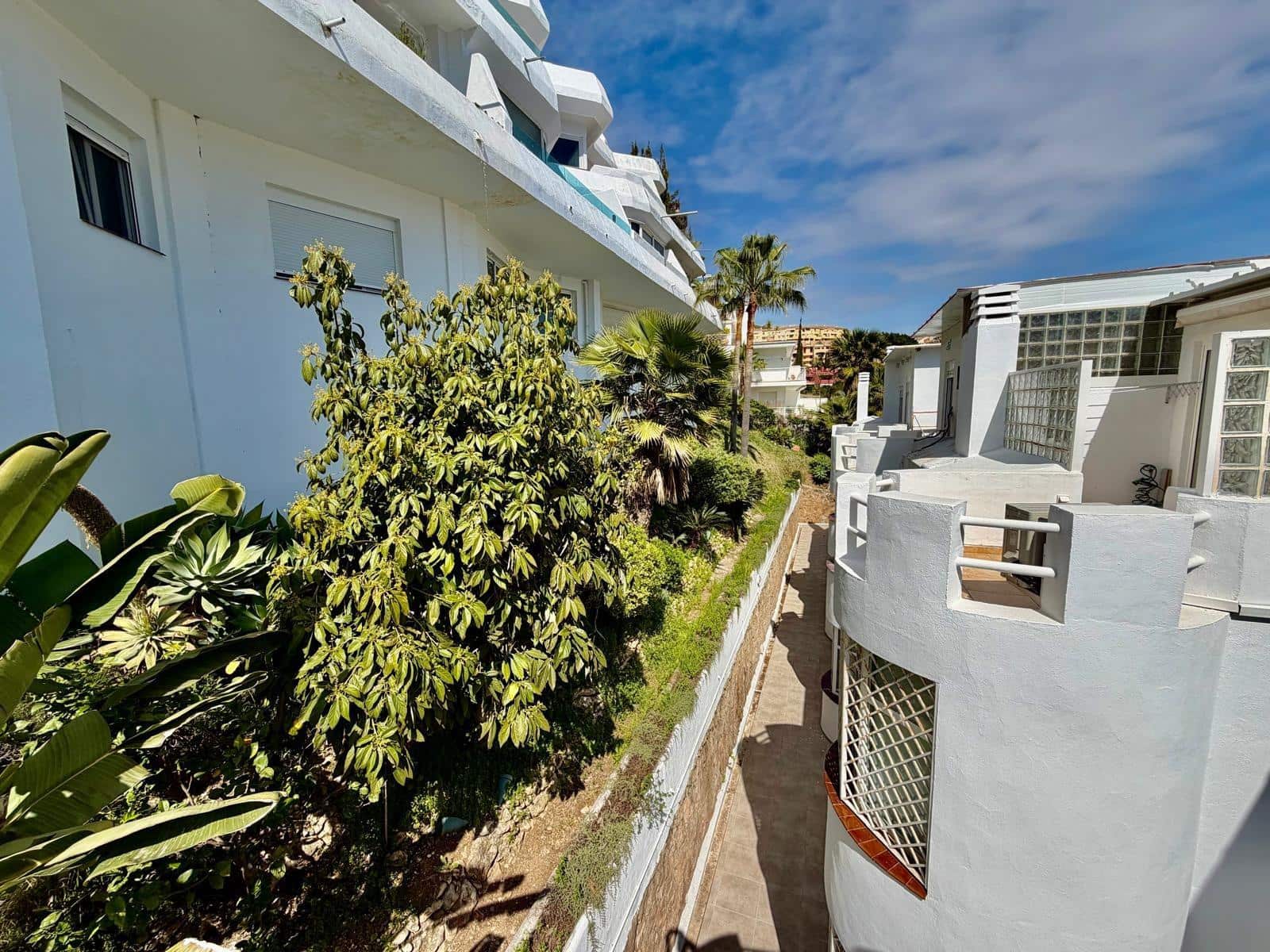 3 Zimmer Reihenhaus zu verkaufen in Torrequebrada mit Pool Garage - 599.000 € (Ref: 10025907)