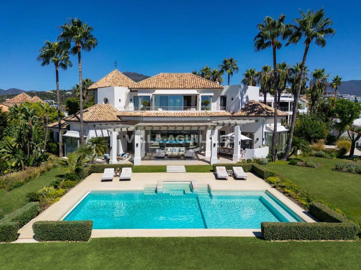 7 soverom Villa til salgs i La Quinta med svømmebasseng garasje - € 10 800 000 (Ref: 10030702)