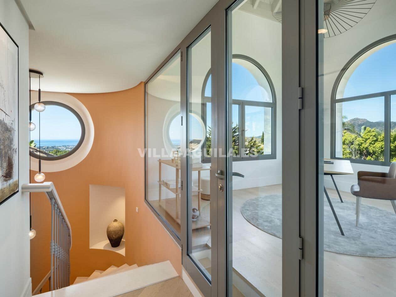 7 soverom Villa til salgs i La Quinta med svømmebasseng garasje - € 10 800 000 (Ref: 10030702)