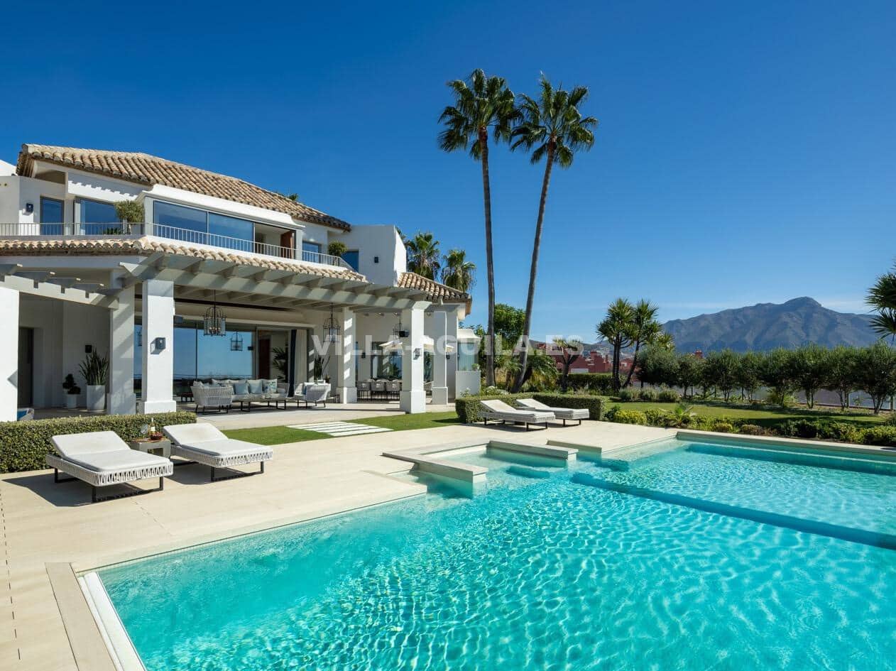 7 soverom Villa til salgs i La Quinta med svømmebasseng garasje - € 10 800 000 (Ref: 10030702)