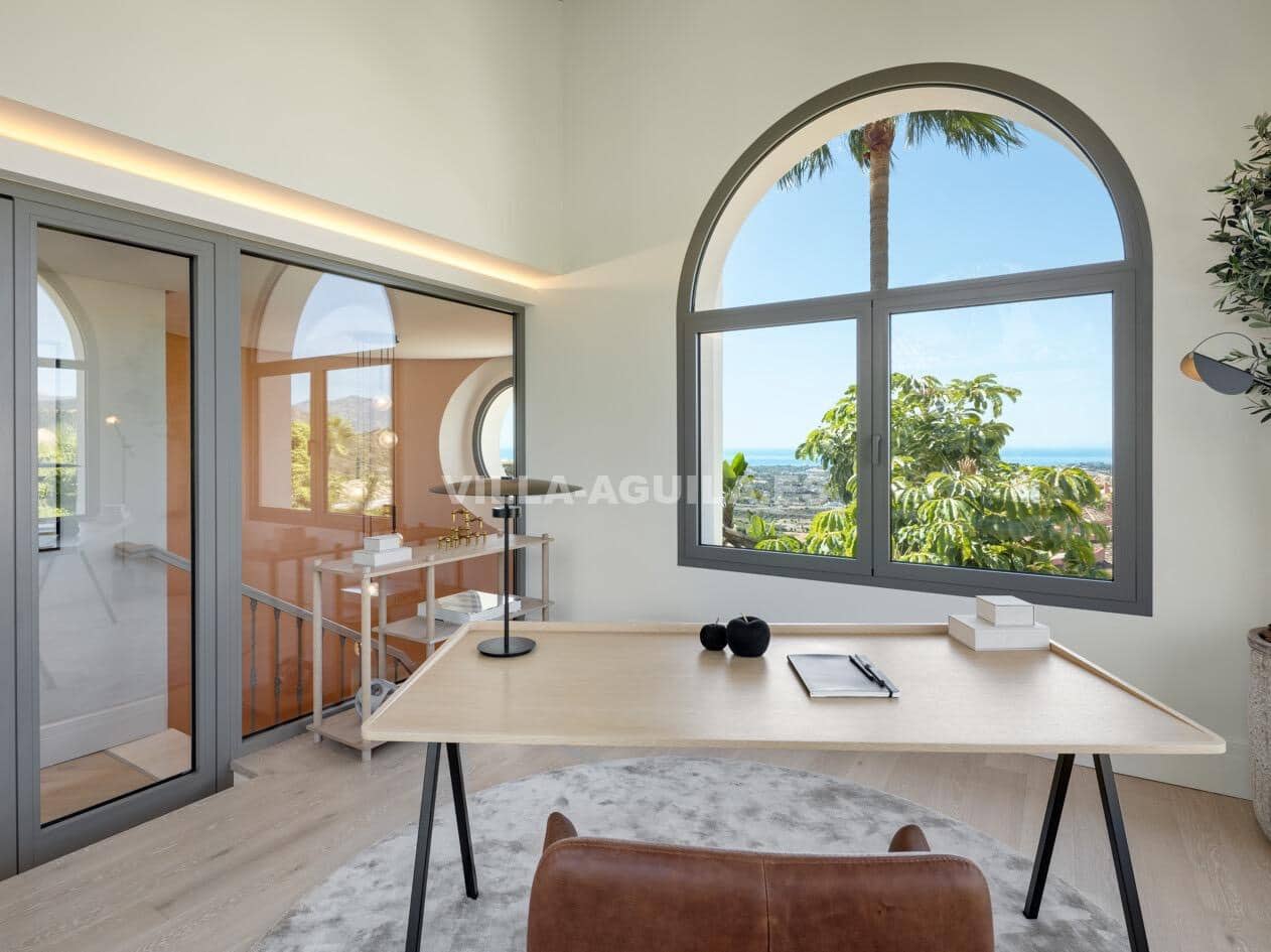 7 soverom Villa til salgs i La Quinta med svømmebasseng garasje - € 10 800 000 (Ref: 10030702)
