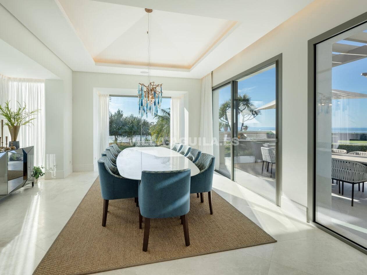 7 soverom Villa til salgs i La Quinta med svømmebasseng garasje - € 10 800 000 (Ref: 10030702)