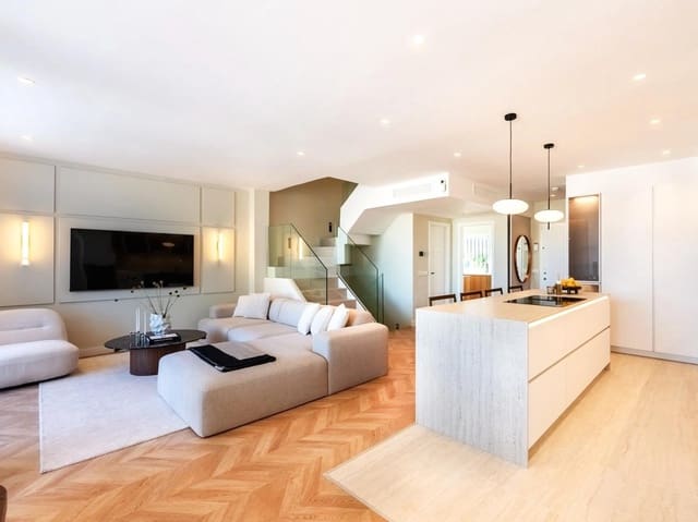 5 sovrum Villa till salu i Marbella med pool garage - 2 345 000 € (Ref: 10033675)