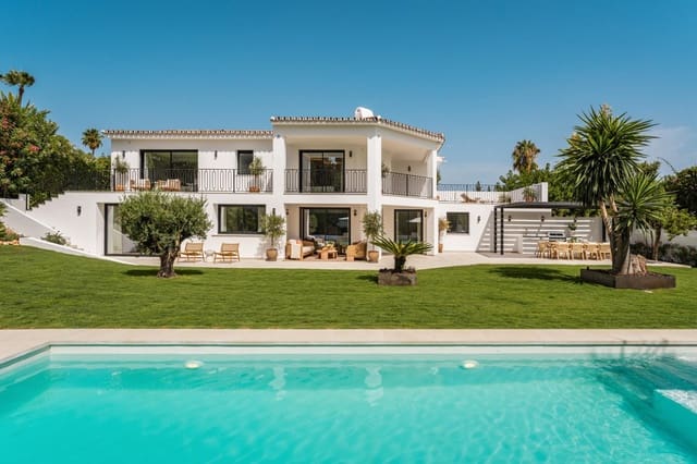 4 bedroom Villa for sale in Sierra Blanca, Marbella with pool garage - € 3,850,000 (Ref: 10033676)