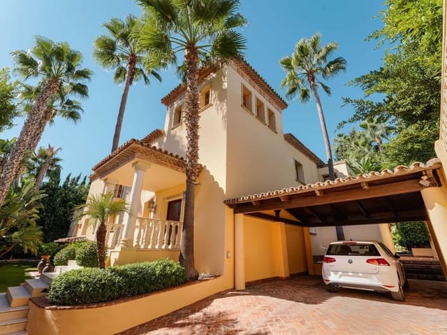 5 bedroom Villa for sale in Marbella with pool garage - € 3,495,000 (Ref: 10033679)