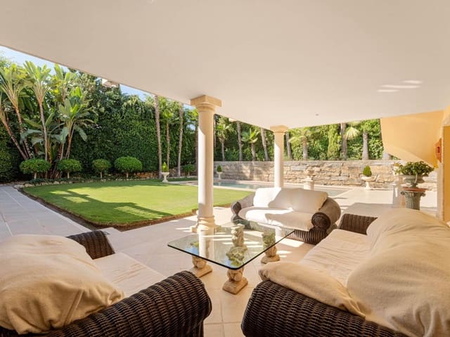 5 bedroom Villa for sale in Marbella with pool garage - € 3,495,000 (Ref: 10033679)