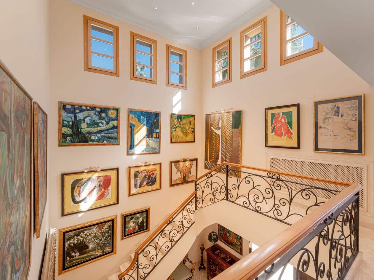 5 bedroom Villa for sale in Marbella with pool garage - € 3,495,000 (Ref: 10033679)