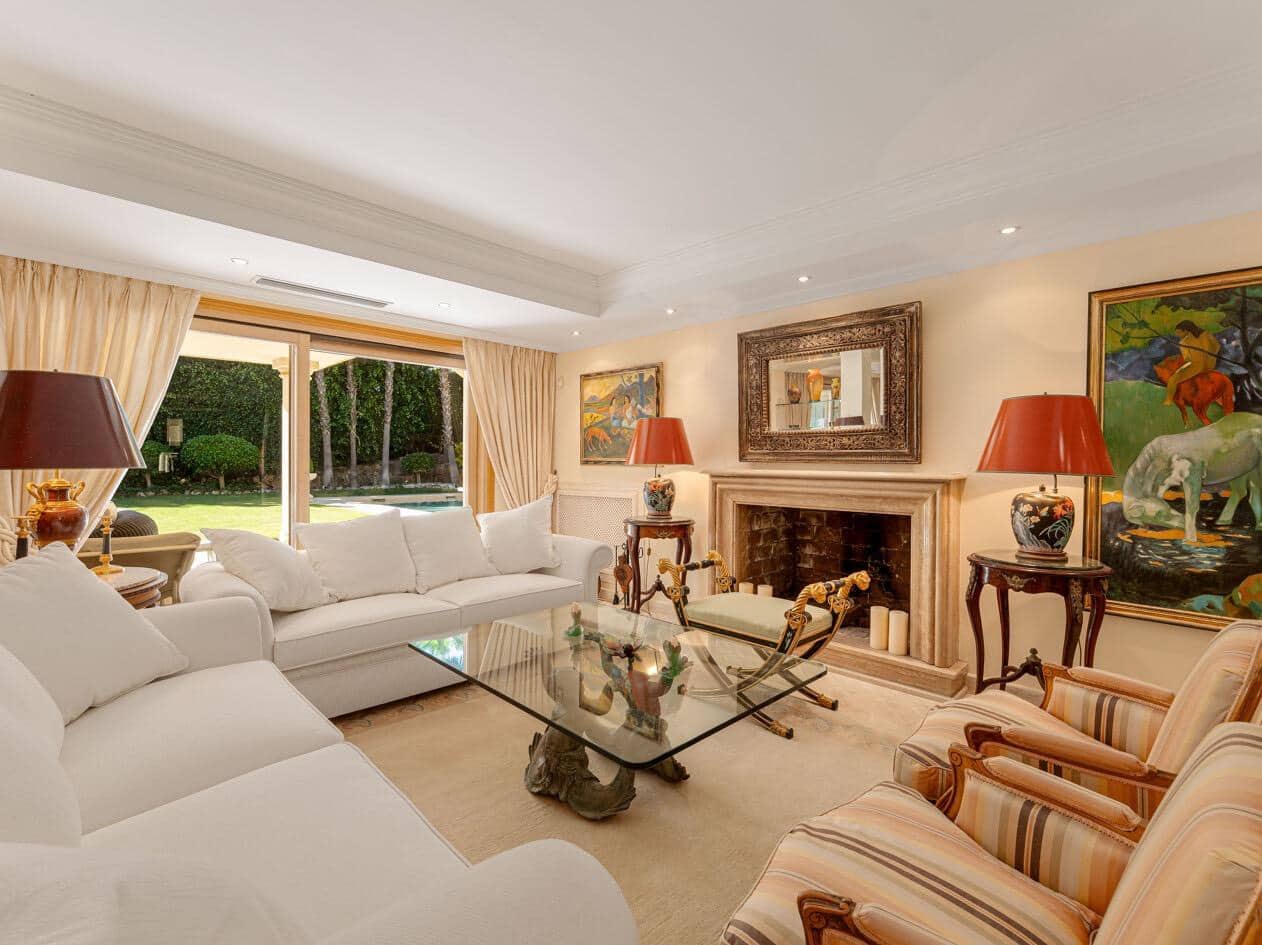 5 bedroom Villa for sale in Marbella with pool garage - € 3,495,000 (Ref: 10033679)
