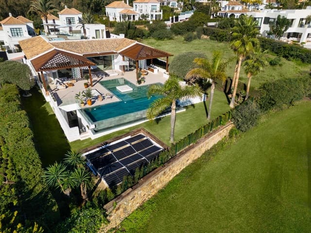 6 bedroom Villa for sale in Marbella with pool garage - € 8,995,000 (Ref: 10033680)