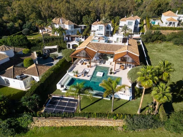 6 bedroom Villa for sale in Marbella with pool garage - € 8,995,000 (Ref: 10033680)