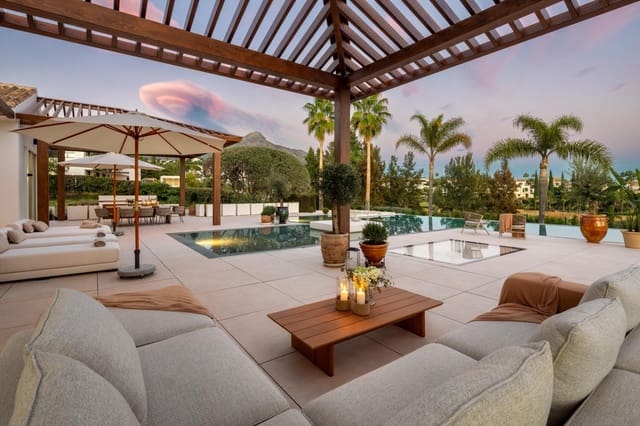 6 bedroom Villa for sale in Marbella with pool garage - € 8,995,000 (Ref: 10033680)