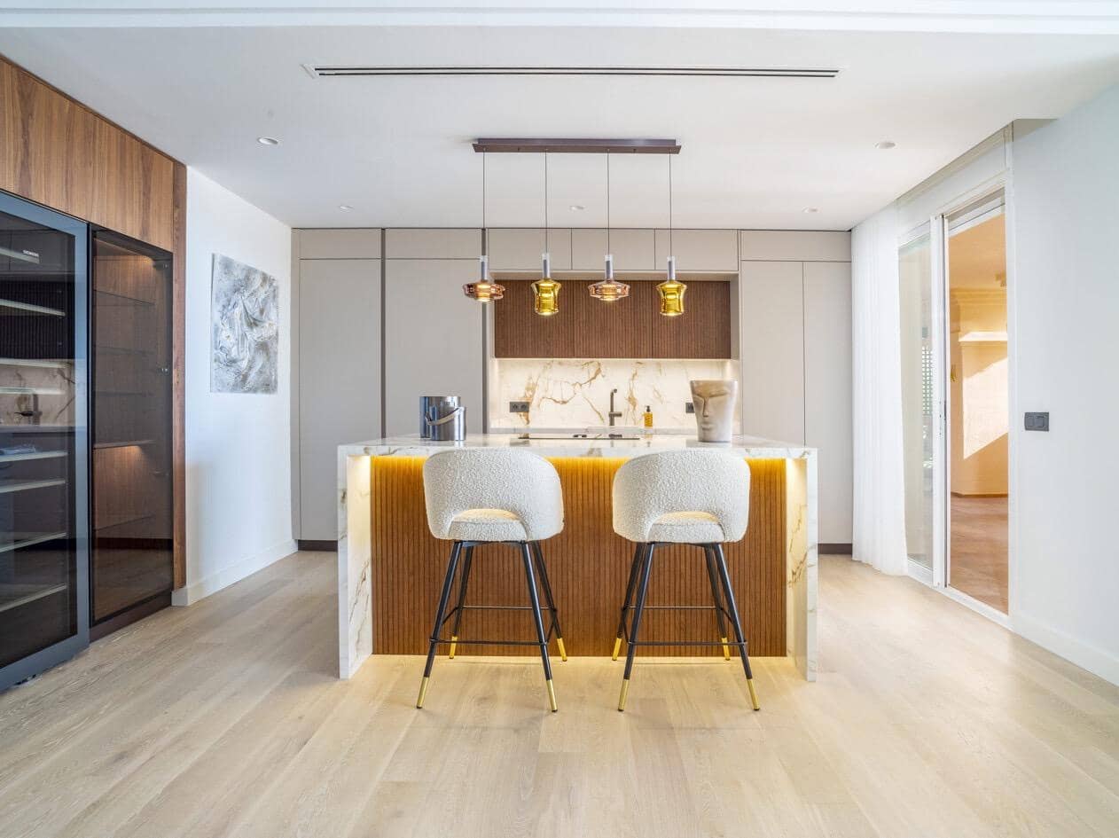 4 soveværelse Lejlighed til salg i Marbella med swimmingpool garage - € 2.495.000 (Ref: 10033681)