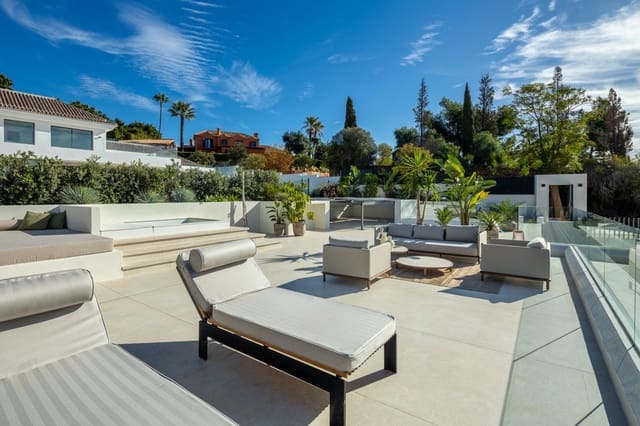Chalet de 5 habitaciones en Elviria, Marbella en venta con piscina garaje - 4.750.000 € (Ref: 10033682)