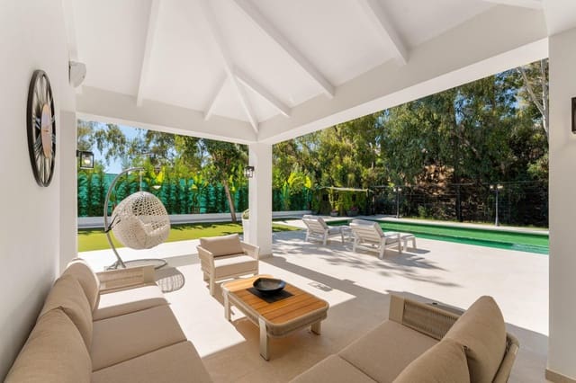 Chalet de 5 habitaciones en Nueva Andalucia, Marbella en venta con piscina garaje - 4.600.000 € (Ref: 10033683)