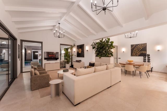 Chalet de 5 habitaciones en Nueva Andalucia, Marbella en venta con piscina garaje - 4.600.000 € (Ref: 10033683)