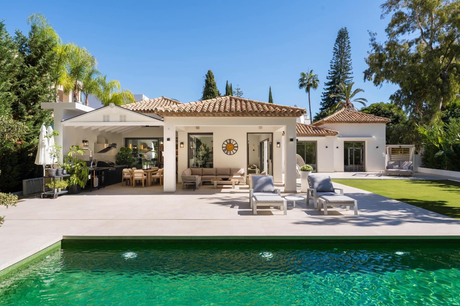 5 camera da letto Villa in vendita in Nueva Andalucia con piscina garage - 4.600.000 € (Rif: 10033683)