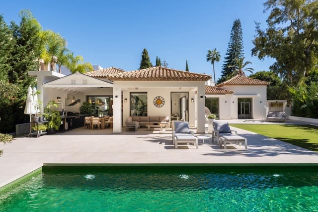 Chalet de 5 habitaciones en Nueva Andalucia, Marbella en venta con piscina garaje - 4.600.000 € (Ref: 10033683)