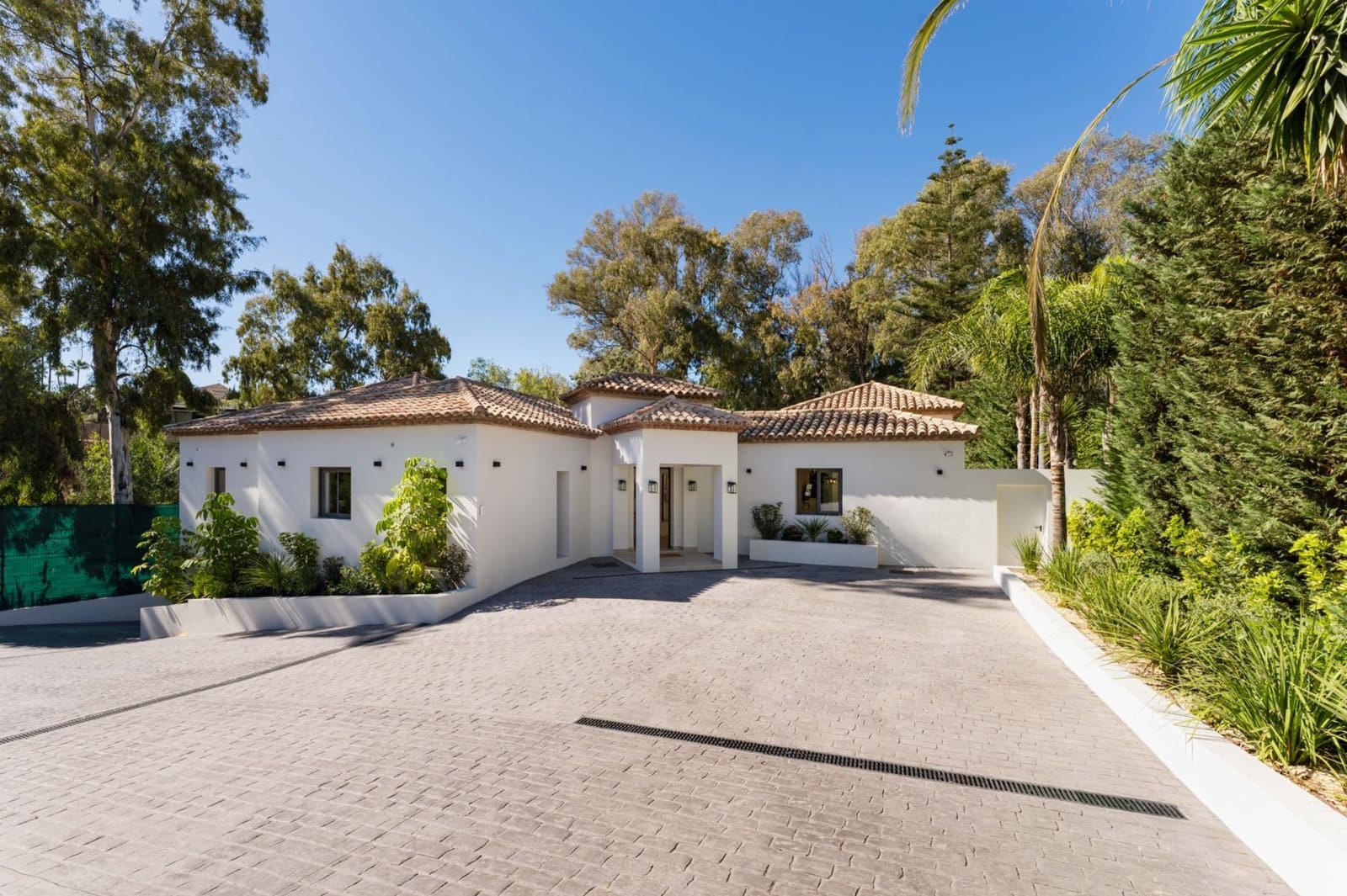 5 camera da letto Villa in vendita in Nueva Andalucia con piscina garage - 4.600.000 € (Rif: 10033683)