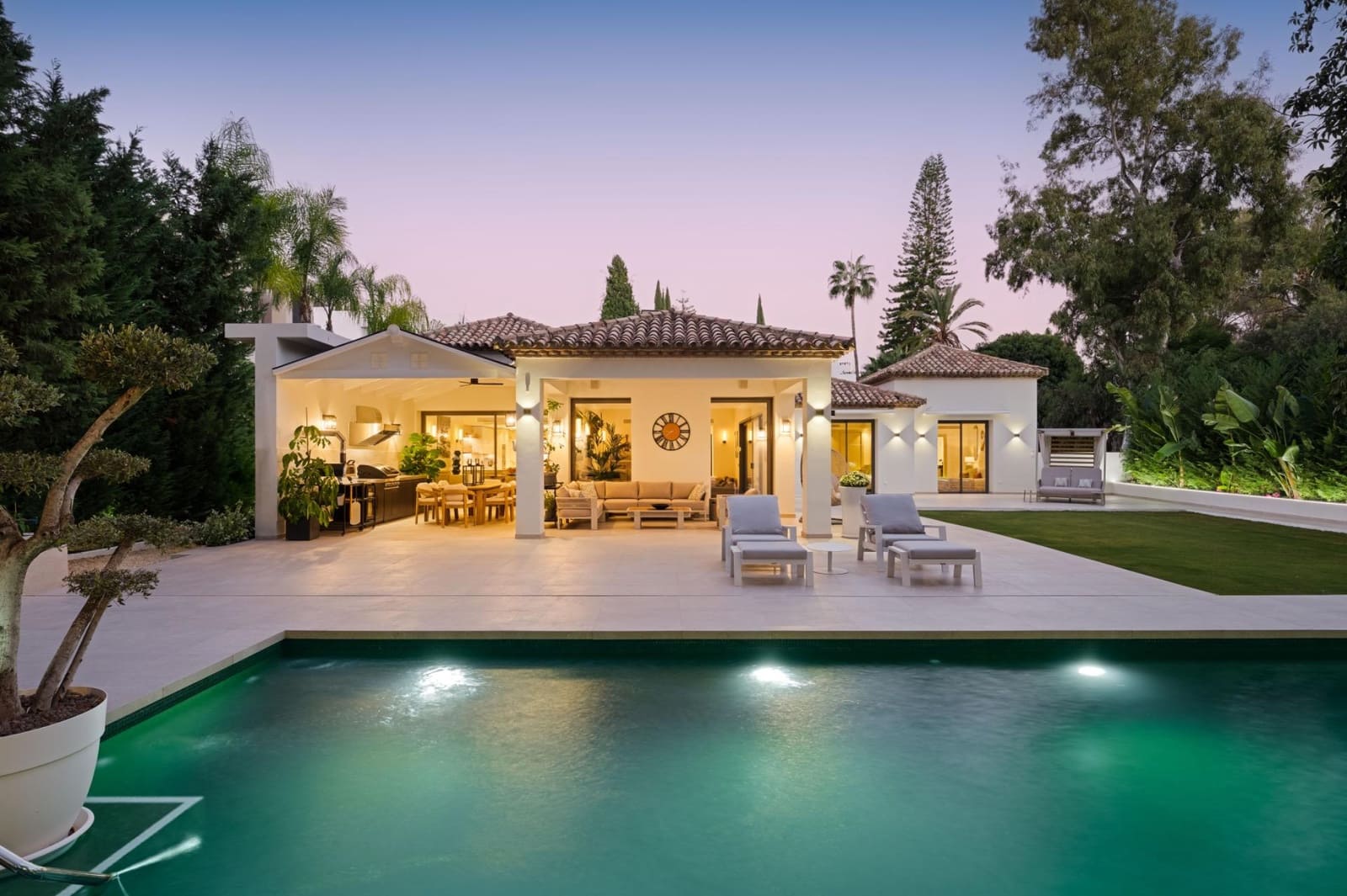 5 camera da letto Villa in vendita in Nueva Andalucia con piscina garage - 4.600.000 € (Rif: 10033683)