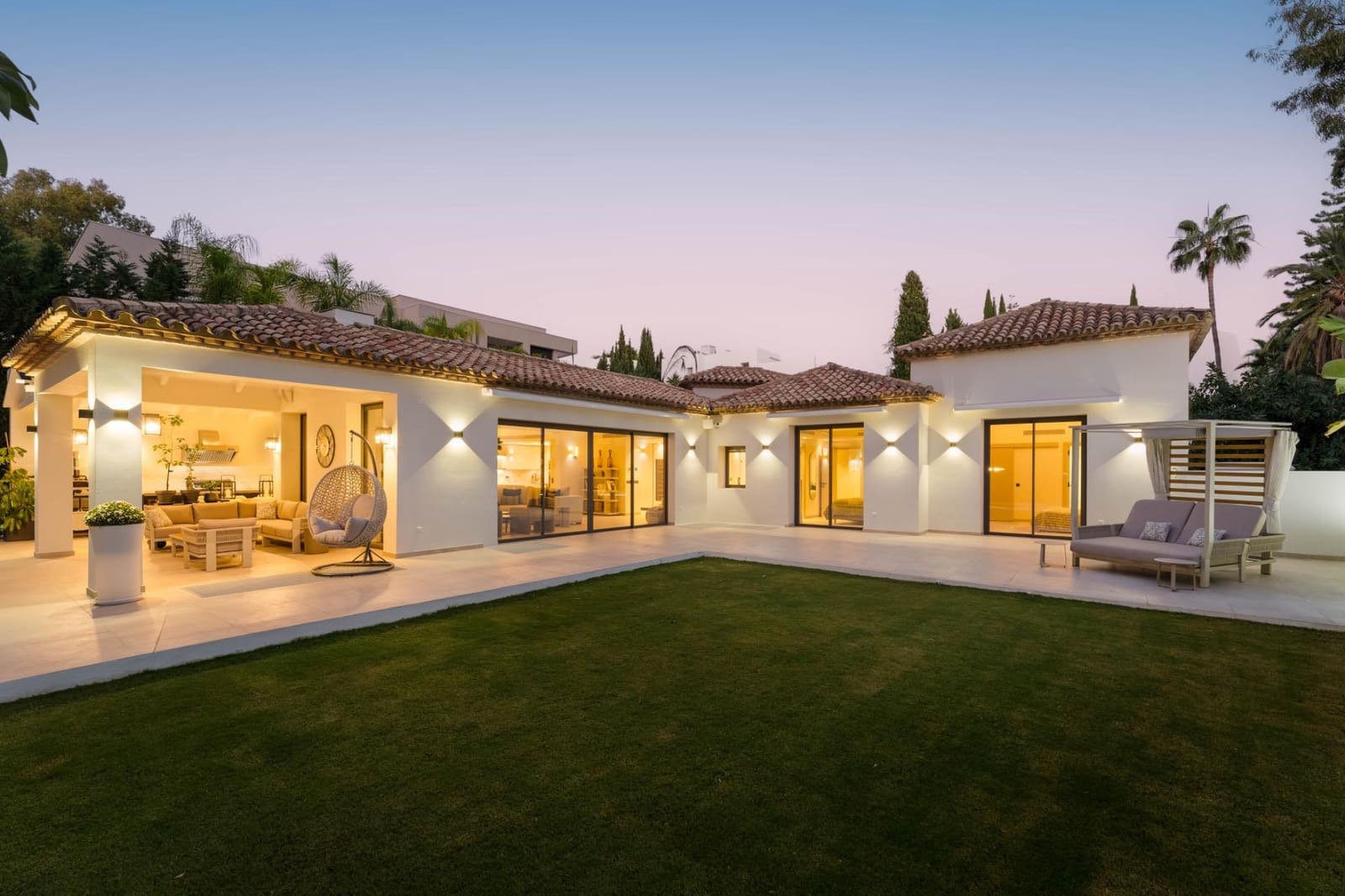 5 camera da letto Villa in vendita in Nueva Andalucia con piscina garage - 4.600.000 € (Rif: 10033683)
