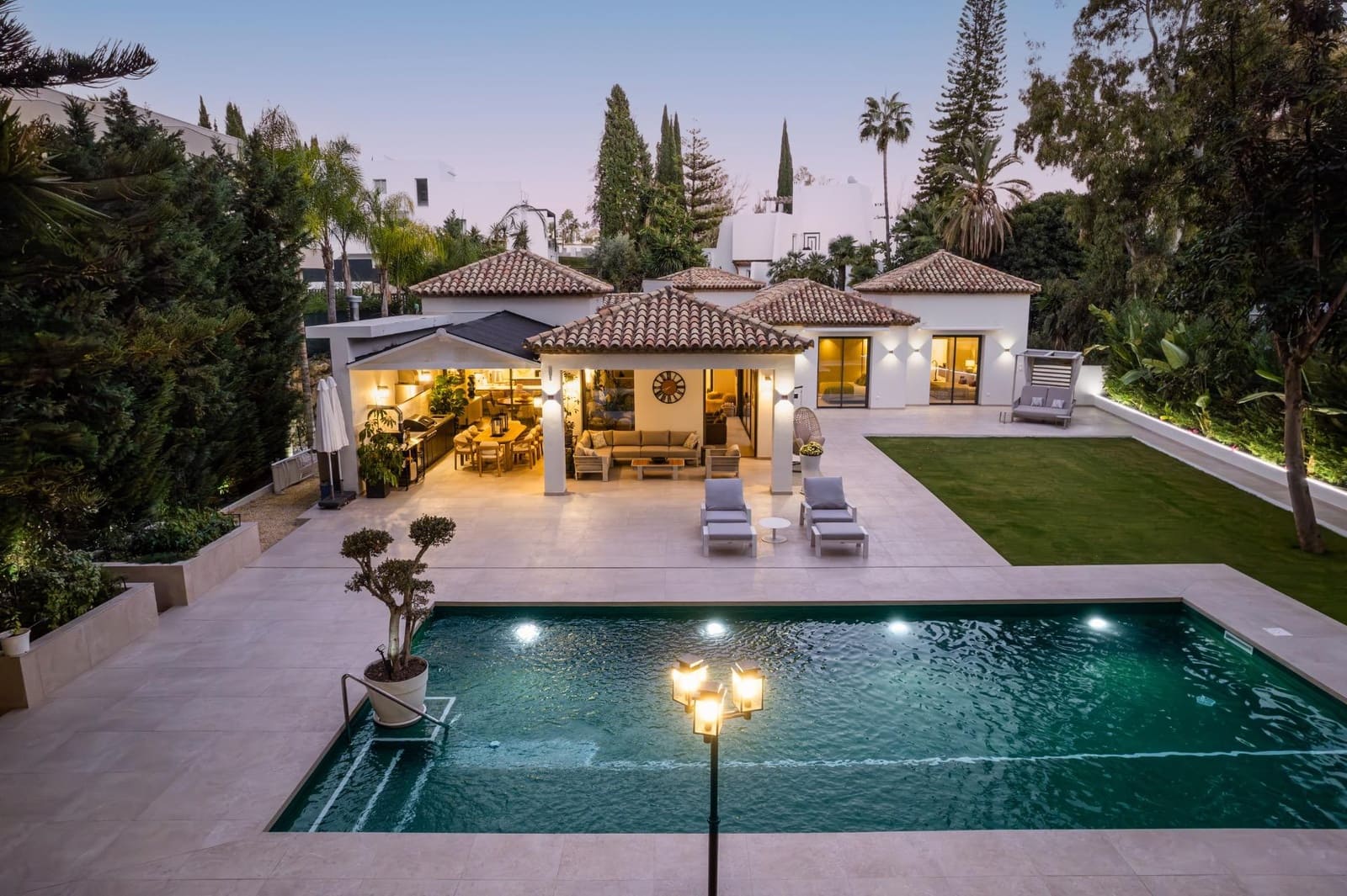 5 camera da letto Villa in vendita in Nueva Andalucia con piscina garage - 4.600.000 € (Rif: 10033683)