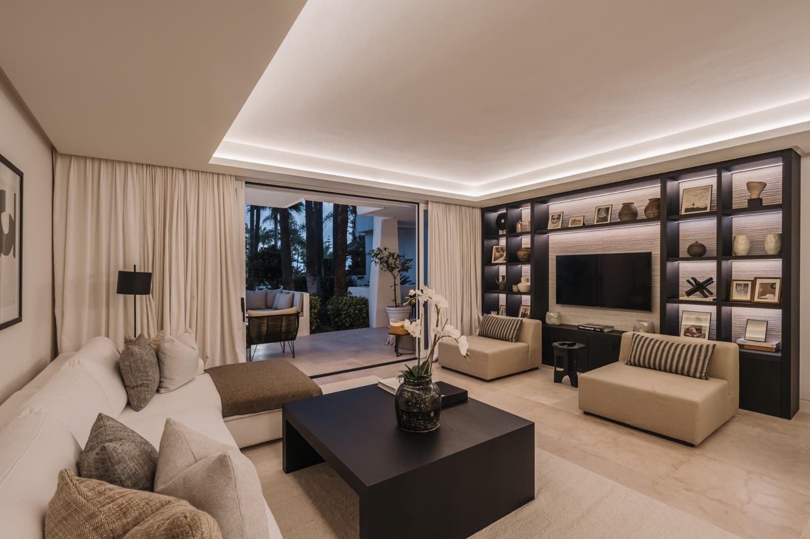 3 bedroom Apartment for sale in Marbella with pool garage - € 4,650,000 (Ref: 10033684)