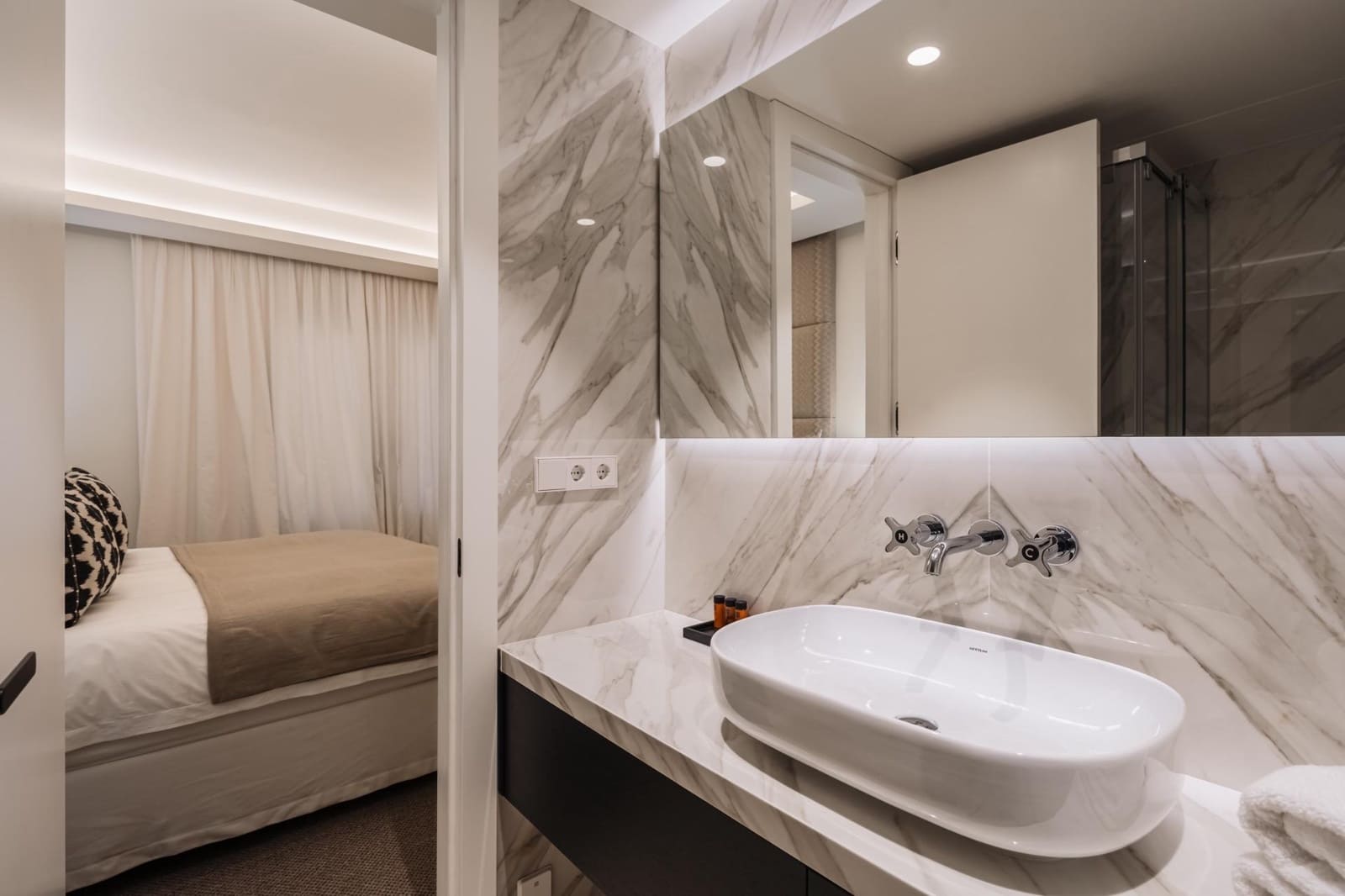 3 bedroom Apartment for sale in Marbella with pool garage - € 4,650,000 (Ref: 10033684)