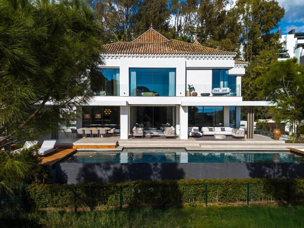 6 soveværelse Villa til salg i La Quinta med swimmingpool garage - € 6.995.000 (Ref: 10033686)