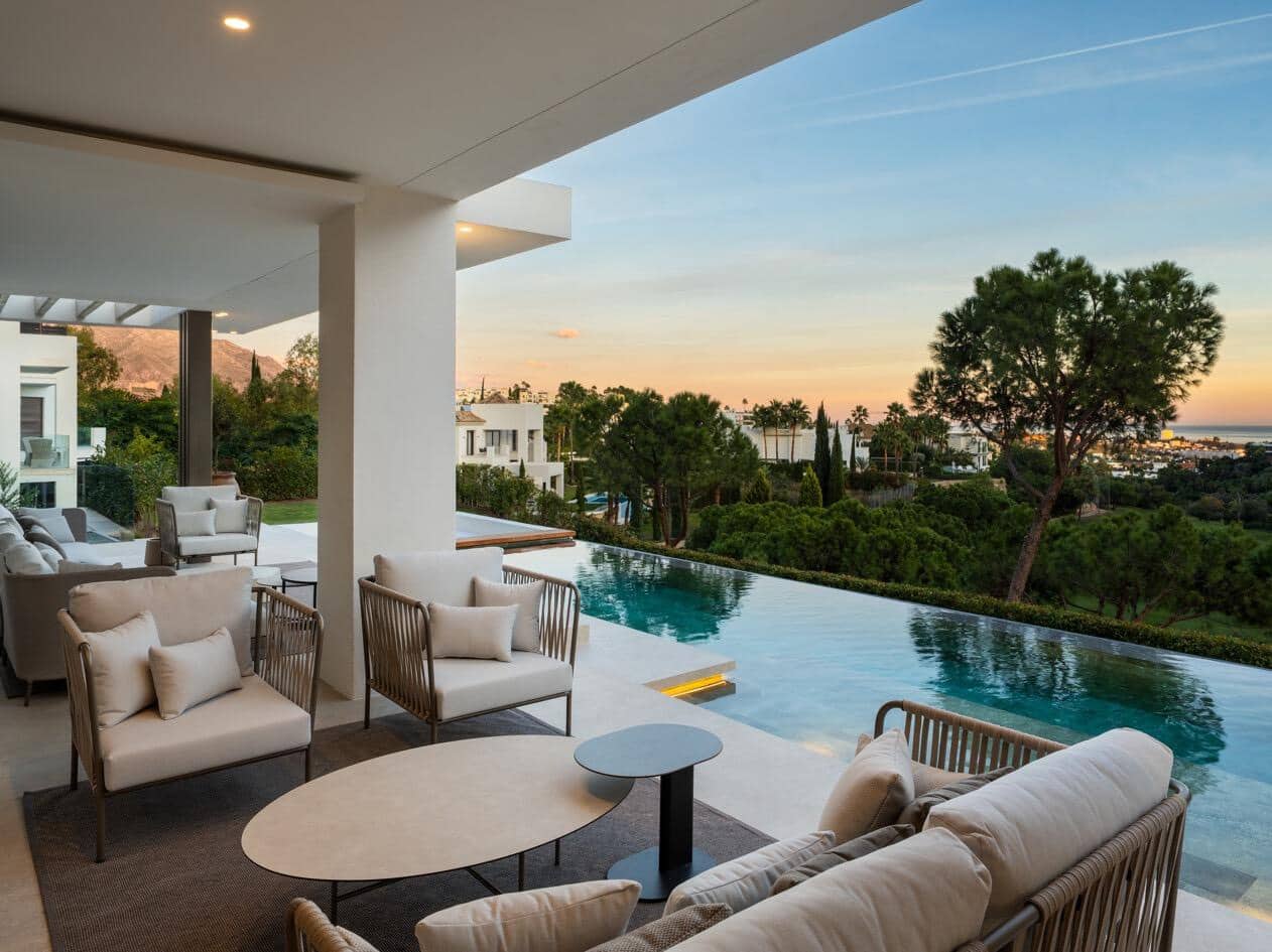 6 soveværelse Villa til salg i La Quinta med swimmingpool garage - € 6.995.000 (Ref: 10033686)
