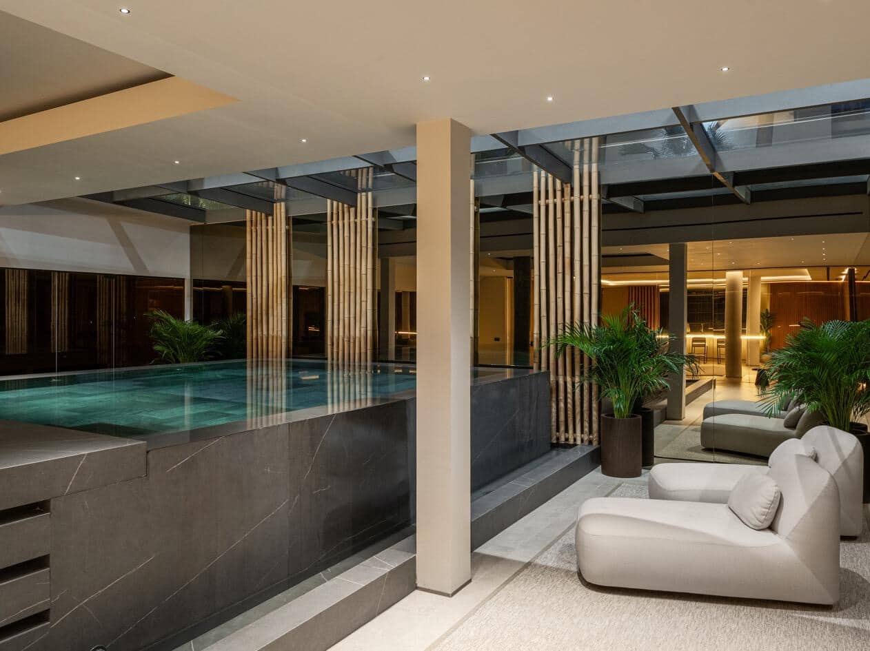 6 soveværelse Villa til salg i La Quinta med swimmingpool garage - € 6.995.000 (Ref: 10033686)