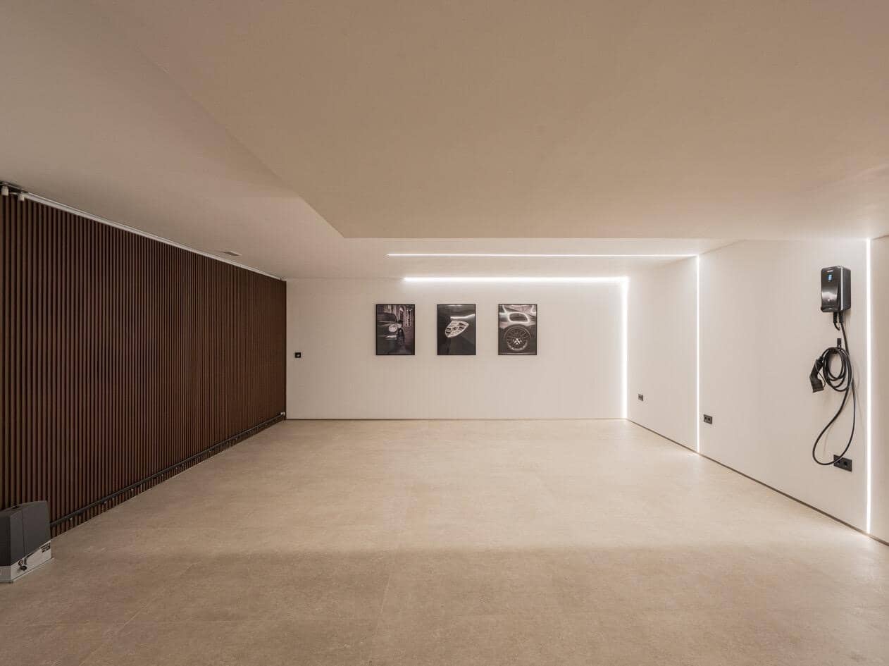 6 soveværelse Villa til salg i La Quinta med swimmingpool garage - € 6.995.000 (Ref: 10033686)