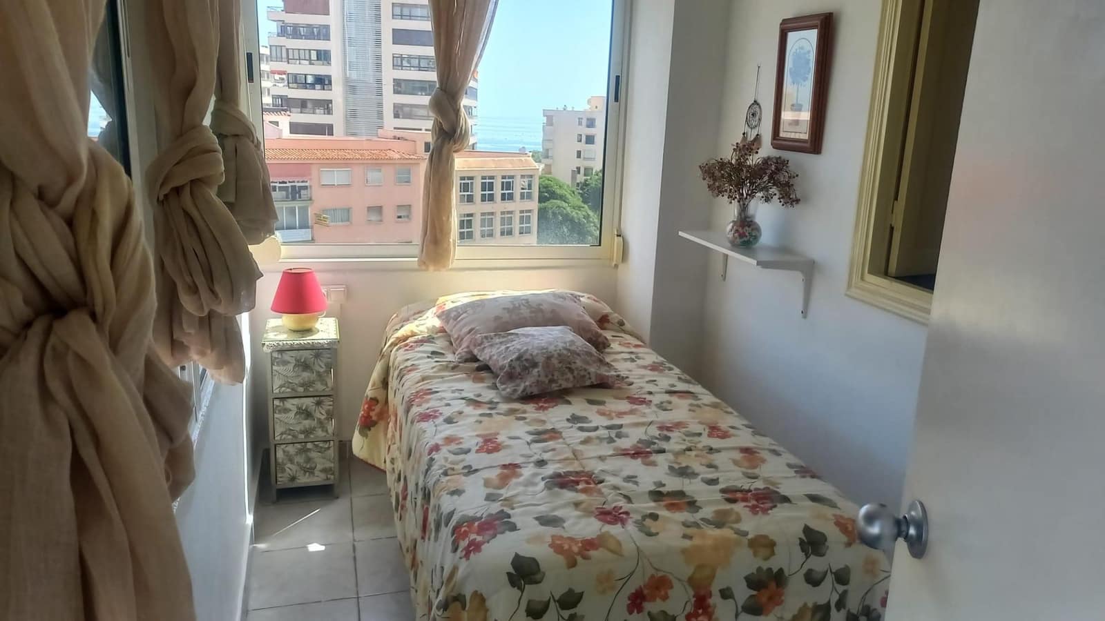 2 bedroom Apartment for rent in Torremolinos with pool - € 900 (Ref: 10047511)