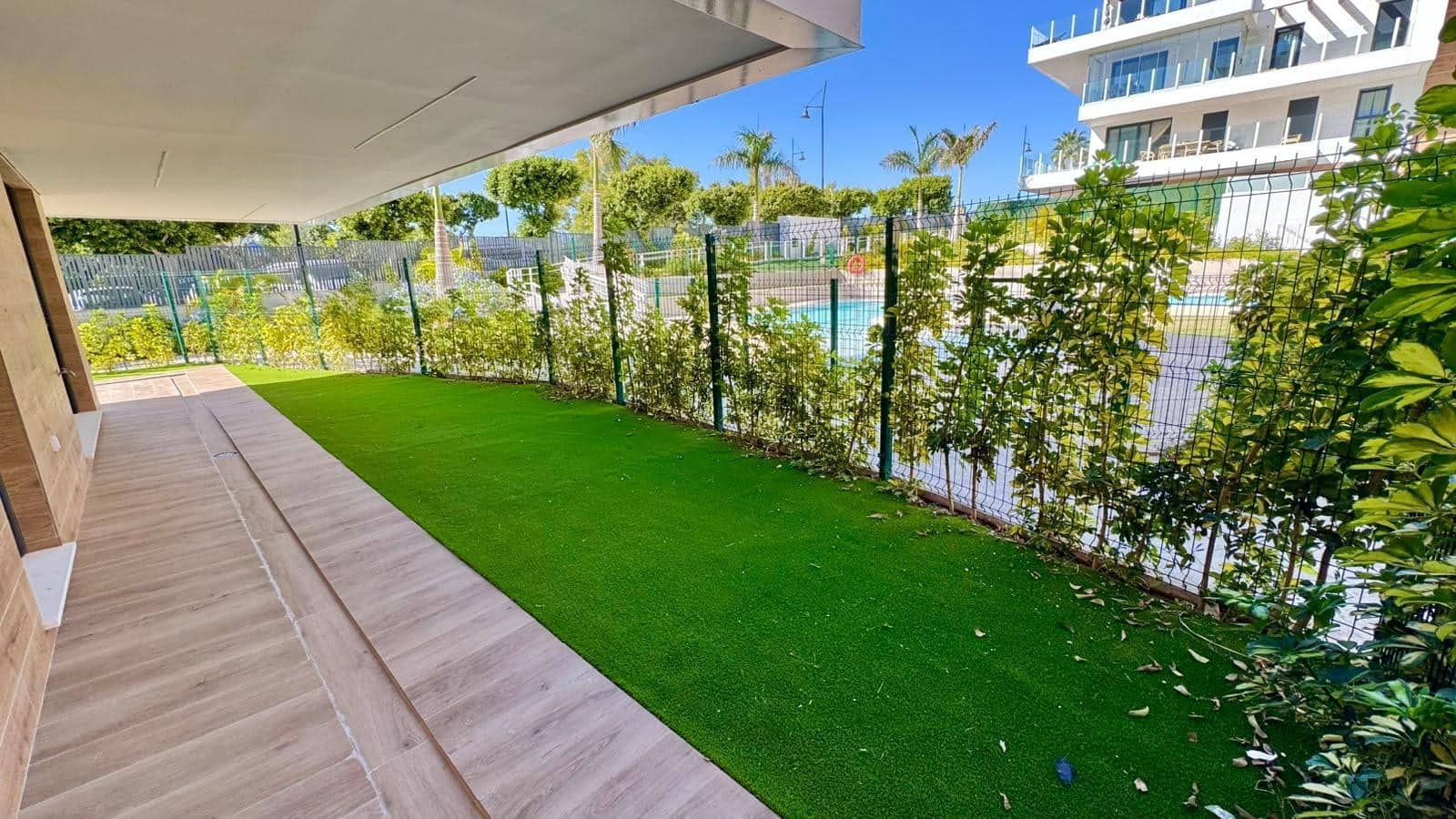 Appartement de 2 chambres à louer à Torremolinos avec piscine garage - 1 800 € (Ref: 10094923)