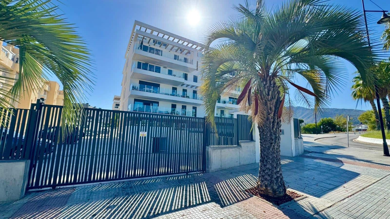 Appartement de 2 chambres à louer à Torremolinos avec piscine garage - 1 800 € (Ref: 10094923)