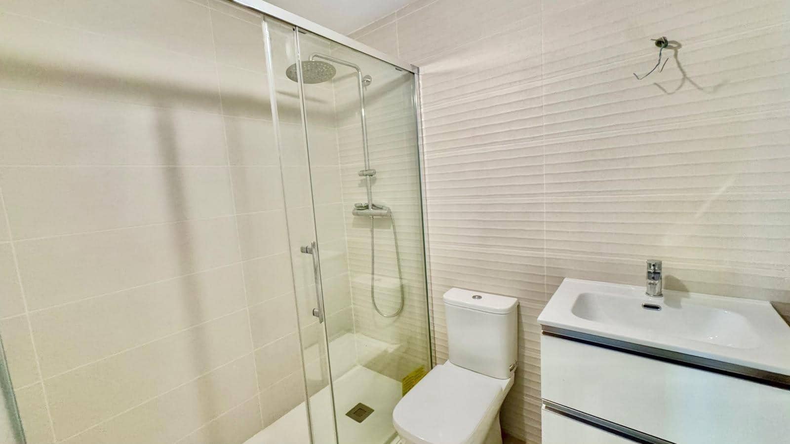 2 bedroom Apartment for rent in Torremolinos with pool garage - € 1,800 (Ref: 10094923)