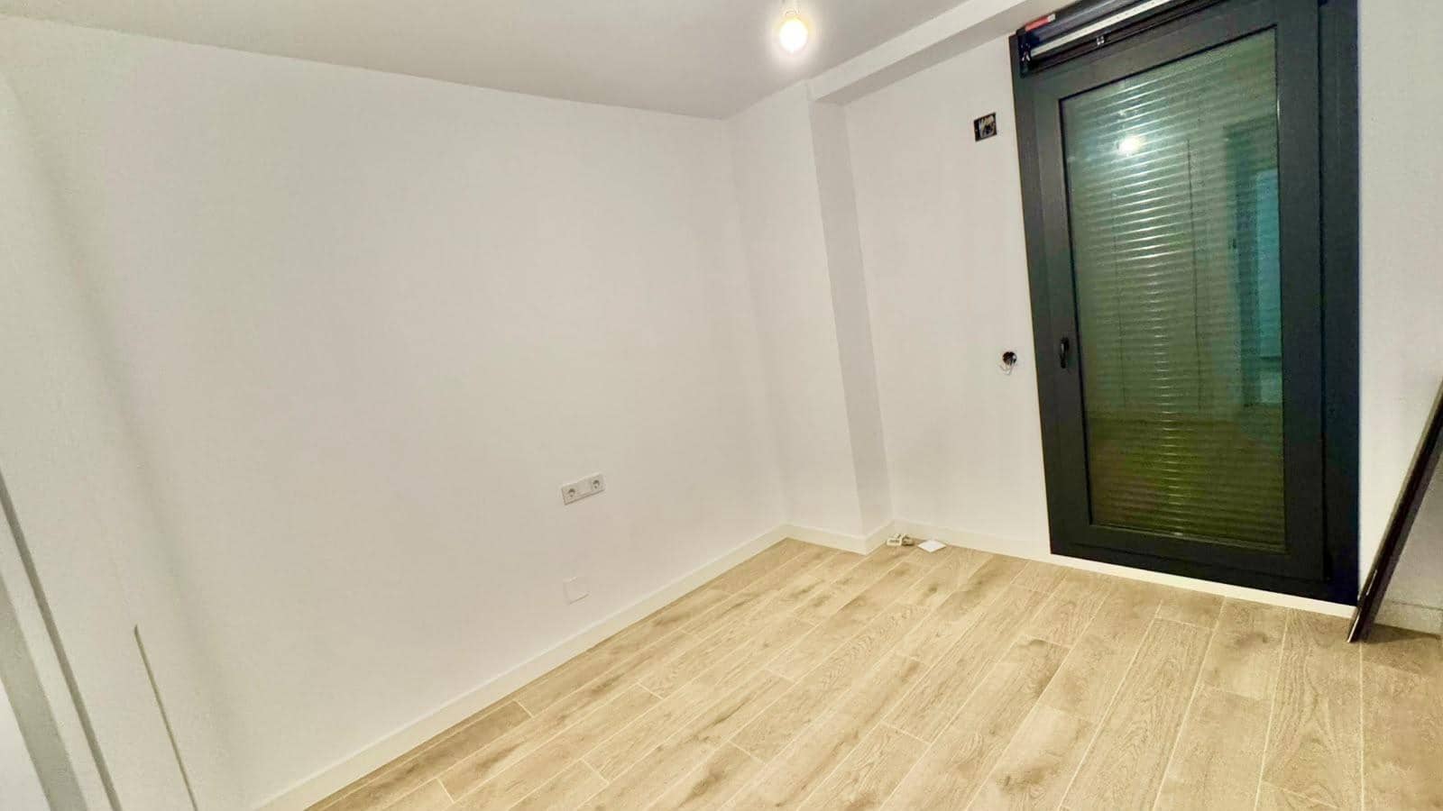 2 bedroom Apartment for rent in Torremolinos with pool garage - € 1,800 (Ref: 10094923)