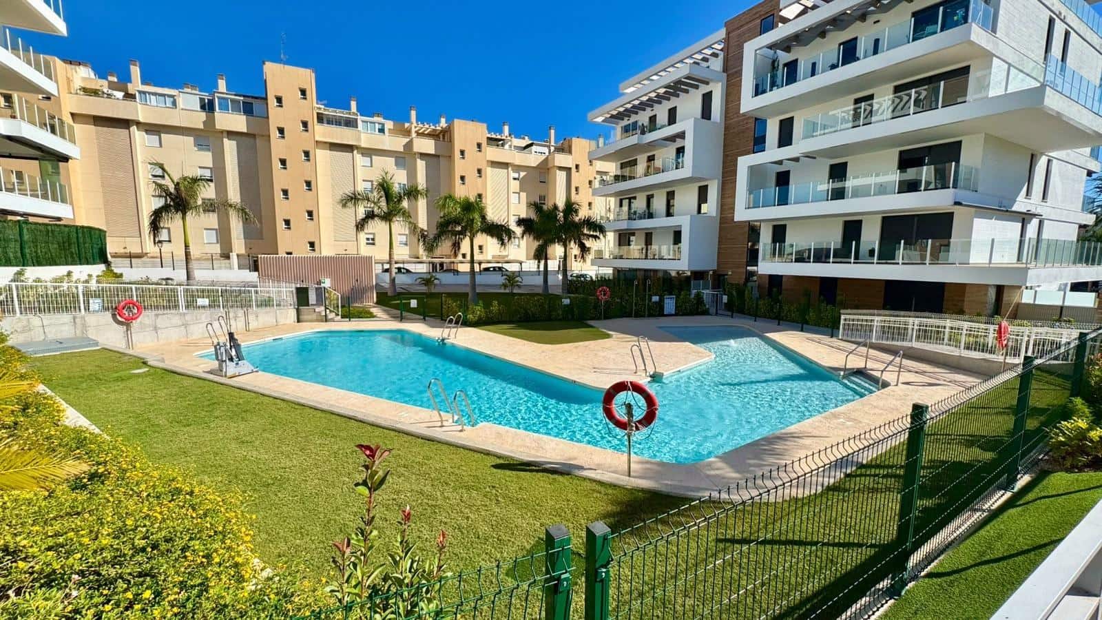 2 bedroom Apartment for rent in Torremolinos with pool garage - € 1,800 (Ref: 10094923)