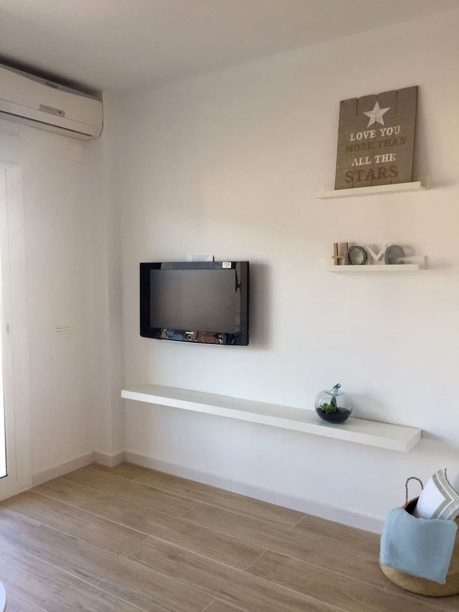 Studio til leje i Torremolinos - € 800 (Ref: 6587980)