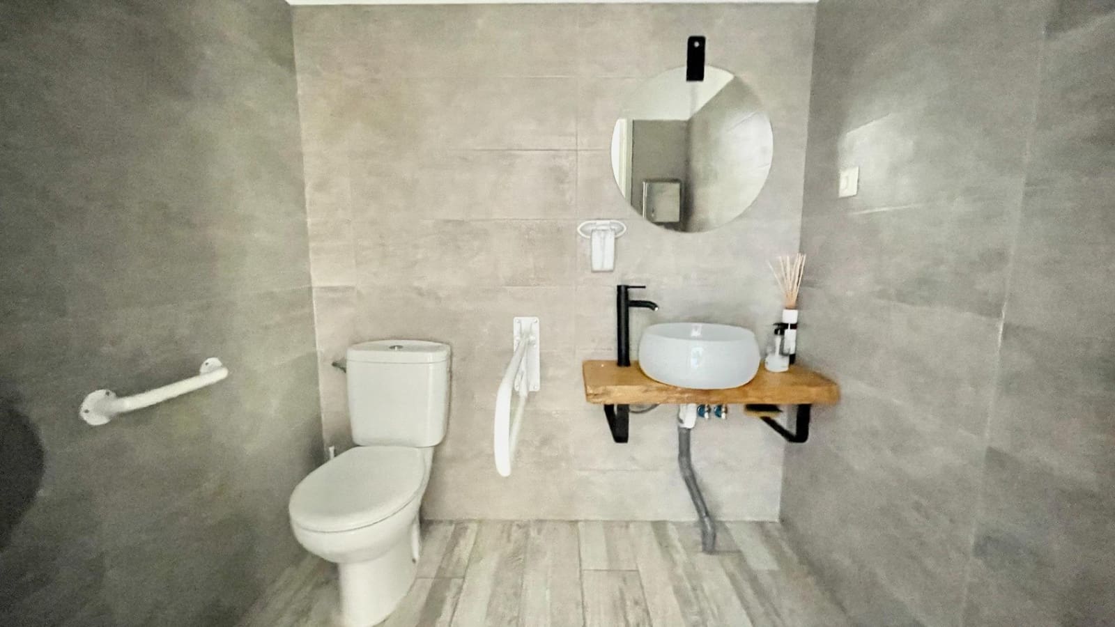 Kommersiell till salu i Arroyo de la Miel - 275 000 € (Ref: 7415825)