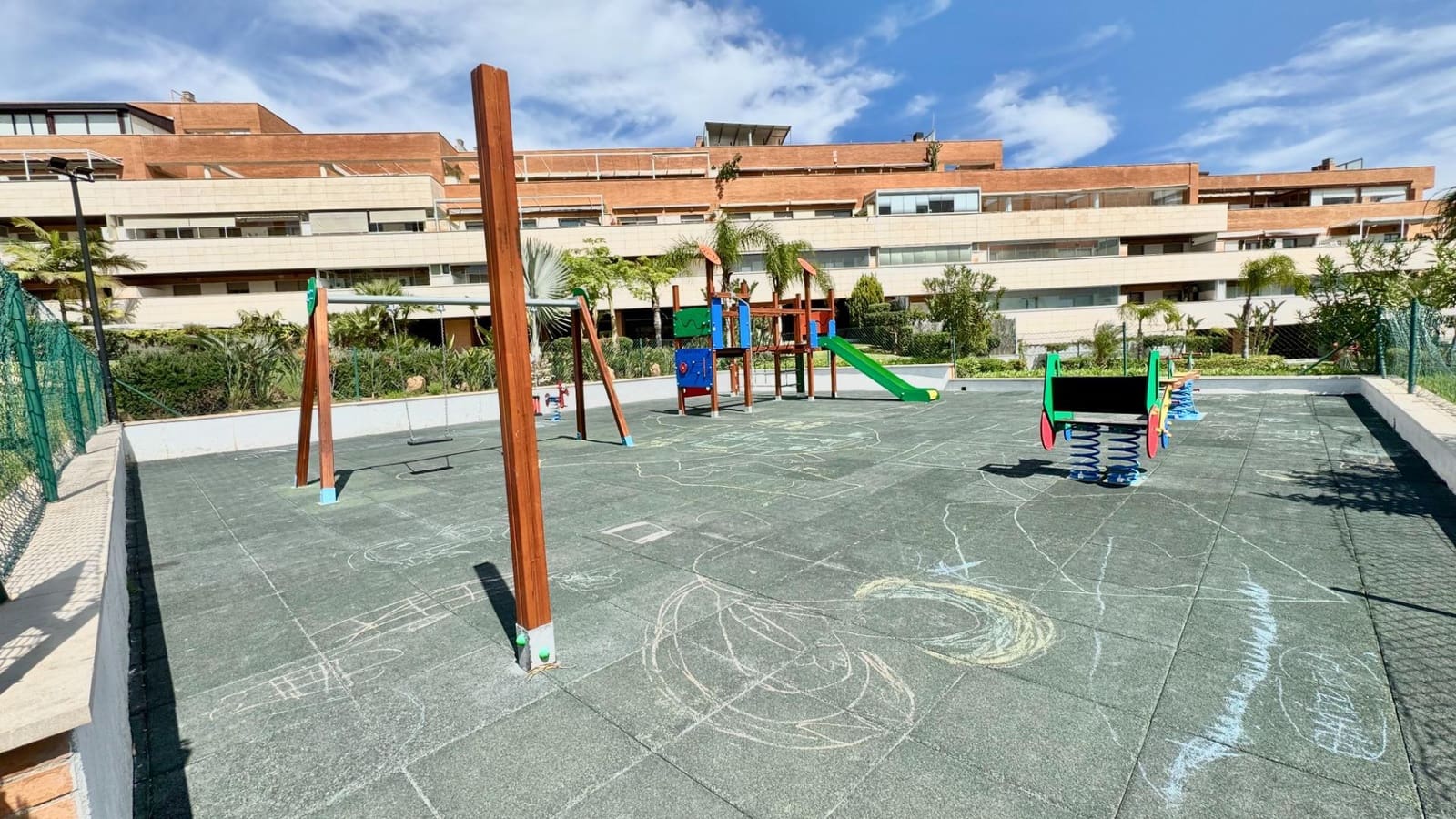 4 bedroom Penthouse for sale in Torremolinos with pool garage - € 630,000 (Ref: 8177309)