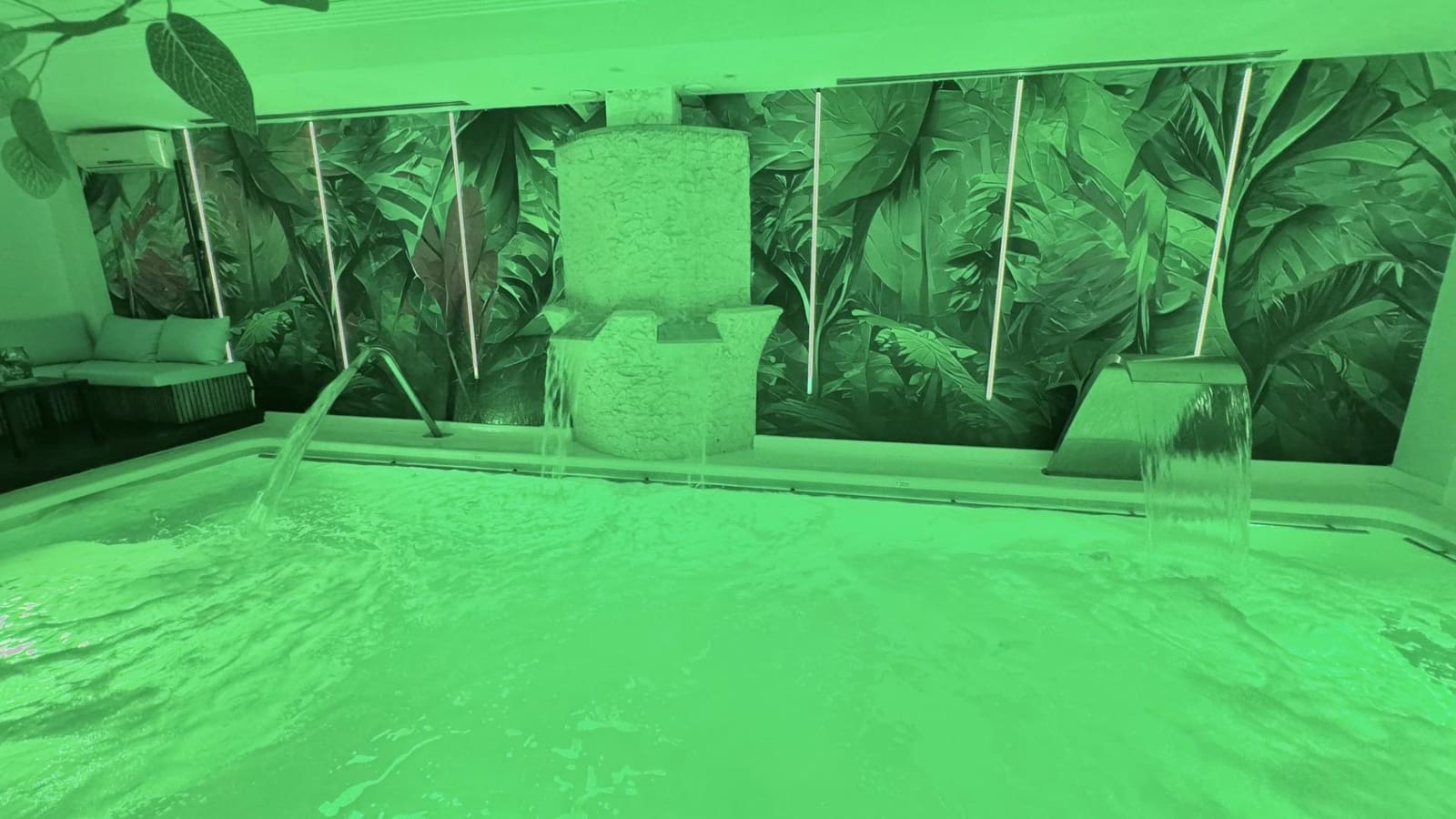 Virksomhed til salg i Nerja - € 550.000 (Ref: 8292401)