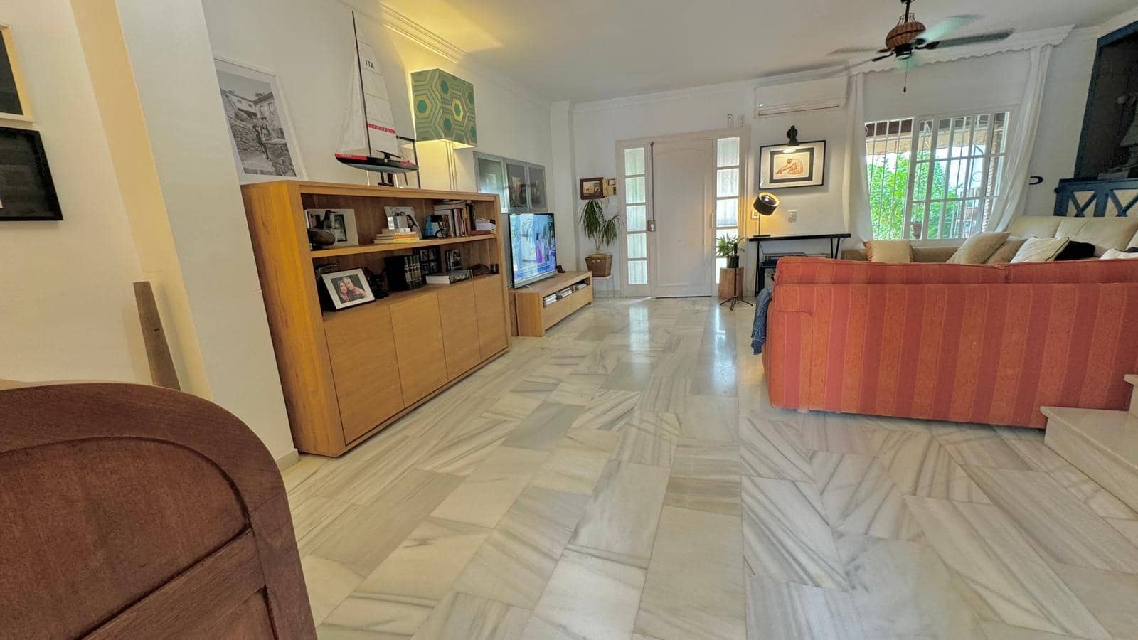 6 bedroom Villa for sale in Torremolinos with pool - € 1,064,500 (Ref: 8417821)