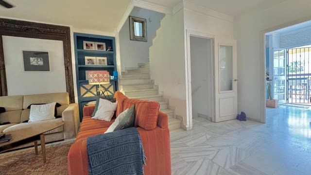 6 soverom Villa til salgs i Torremolinos med svømmebasseng - € 1 064 500 (Ref: 8417821)