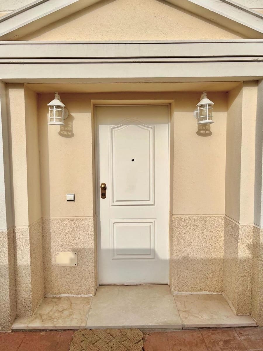 5 sypialnia Willa na sprzedaż w Espartinas z basenem garażem - 390 000 € (Ref: 8612749)