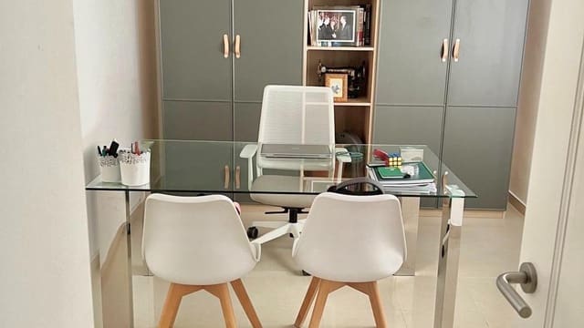 5 soverom Villa til salgs i Espartinas med svømmebasseng garasje - € 390 000 (Ref: 8612749)