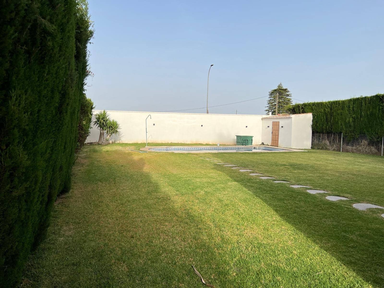 5 sypialnia Willa na sprzedaż w Espartinas z basenem garażem - 390 000 € (Ref: 8612749)