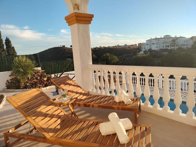 7 sypialnia Willa na sprzedaż w Benalmádena z basenem garażem - 1 980 000 € (Ref: 8636714)